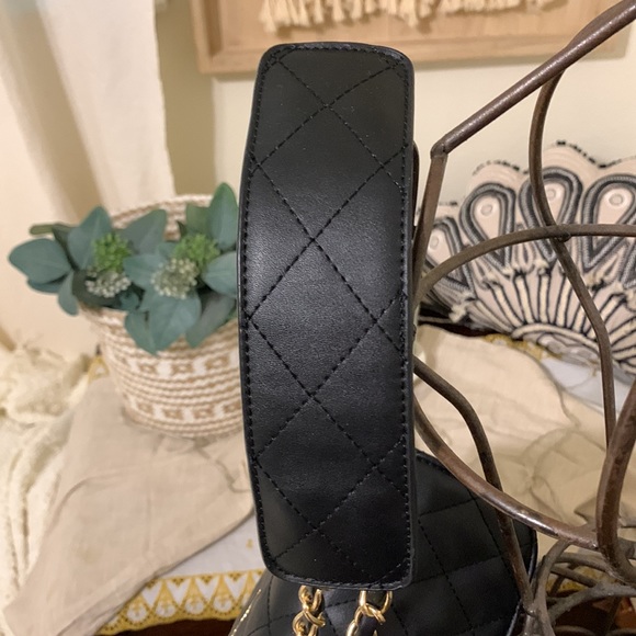 Silvian Heach Black Quilted Gold Chain Strap Handbag Purse - Picture 10 of 11